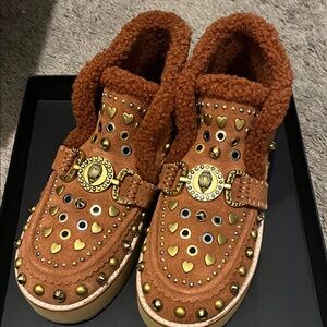 Kurt Geiger London
Mansion Cozy Studded Suede Bit Buckle Platform Boots